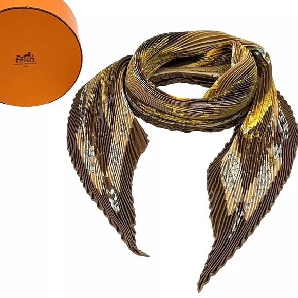 Authentic Hermes Pleated Cliquetis Kachi Sword Pattern Silk Scarf Box - Picture 8 of 17